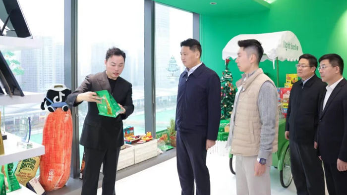 姜冬冬带队在上海开展招商活动